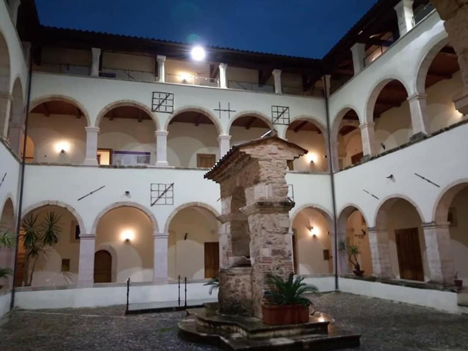 Ellebi Galleria E Dimora D'Arte Cosenza Exteriör bild